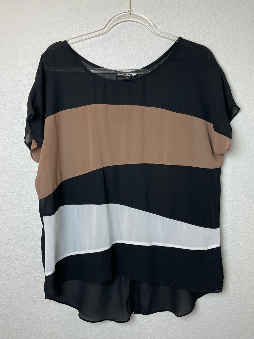 Double Zero Black, Tan & White Colorblock Short Sleeve Sheer Blouse Size M